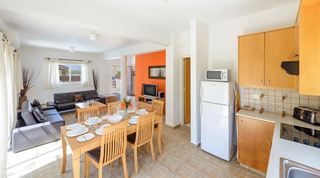 Villa Meredith Paralimni Habitación foto