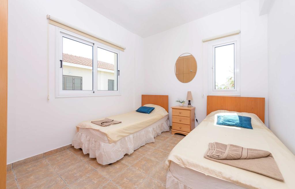 Villa Meredith Paralimni Habitación foto